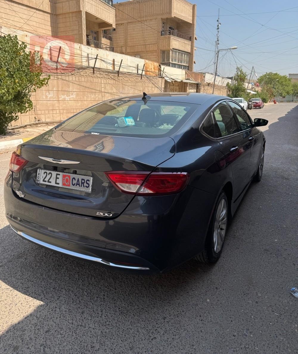 كرايسلر 200